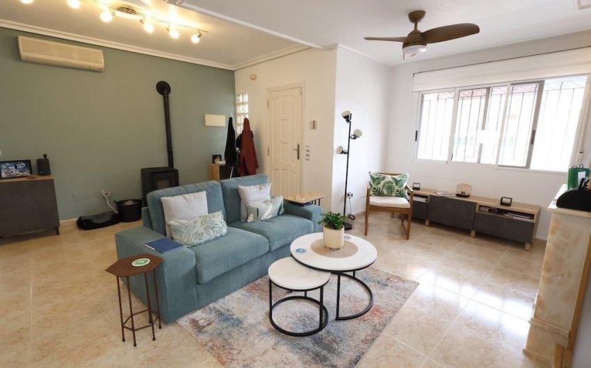 Revente - Villa -
San Miguel de Salinas - Inland