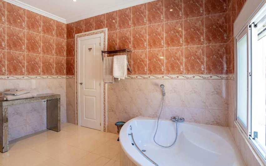 Revente - Villa -
San Miguel de Salinas - Inland