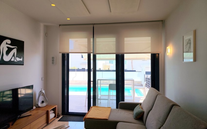 Revente - Villa -
San Miguel de Salinas - Inland