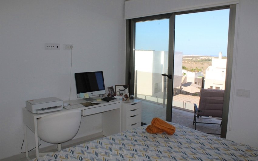 Revente - Villa -
San Miguel de Salinas - Inland