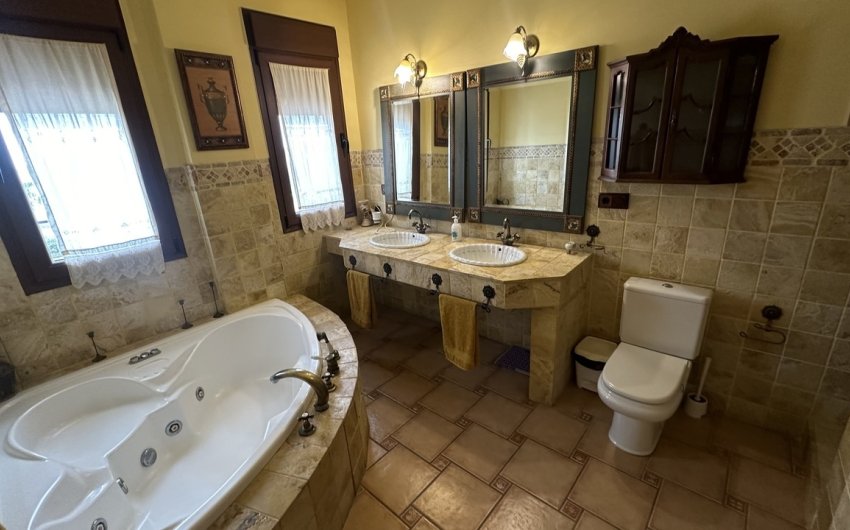 Revente - Villa -
San Miguel de Salinas - Inland