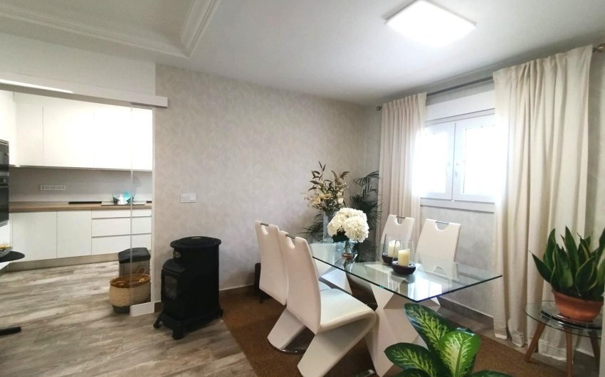 Revente - Villa -
San Miguel de Salinas - Inland