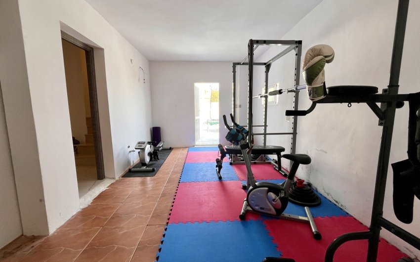 Revente - Villa -
San Miguel de Salinas - Inland