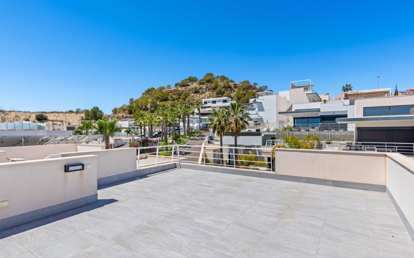 Revente - Villa -
San Miguel de Salinas - Inland