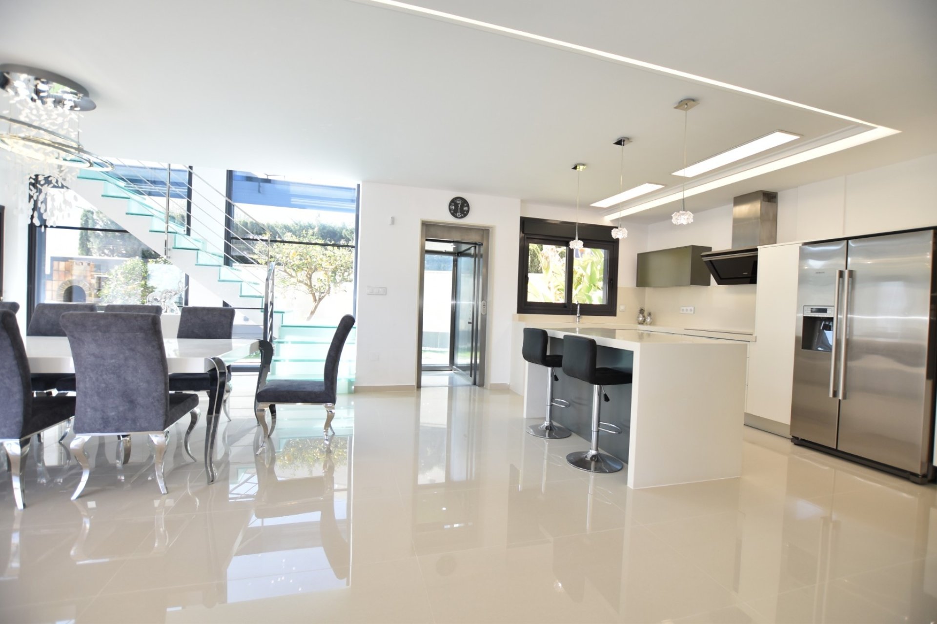 Revente - Villa -
San Miguel de Salinas - Inland