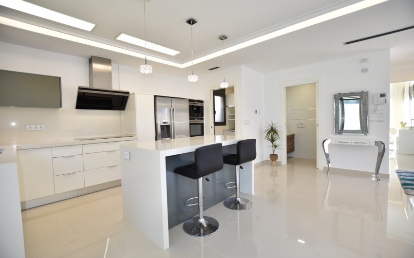 Revente - Villa -
San Miguel de Salinas - Inland