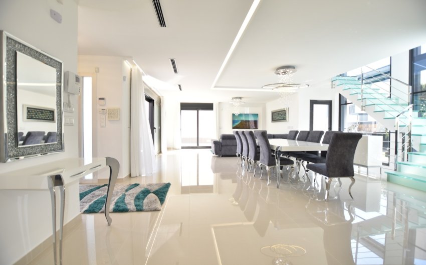 Revente - Villa -
San Miguel de Salinas - Inland