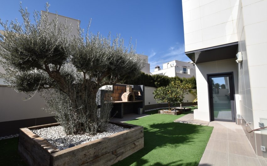 Revente - Villa -
San Miguel de Salinas - Inland