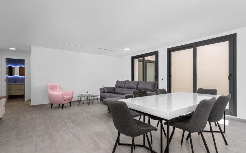 Revente - Villa -
San Miguel de Salinas - Inland