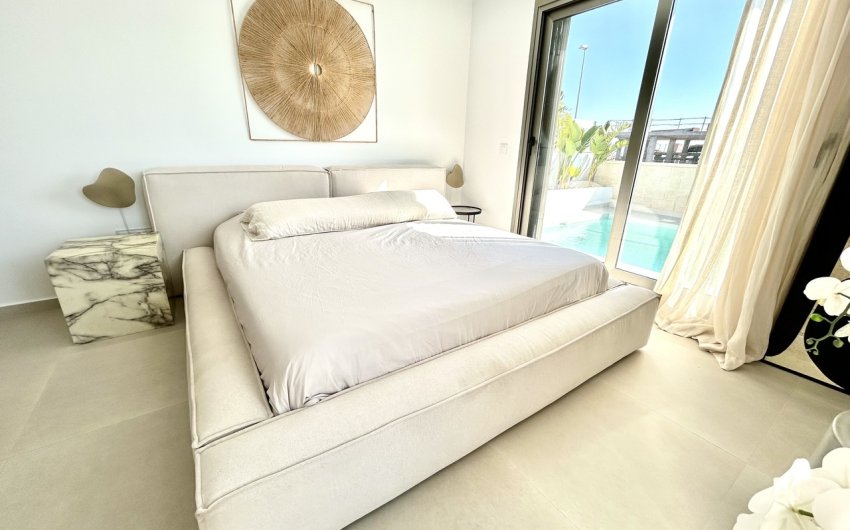 Revente - Villa -
San Miguel de Salinas - Inland