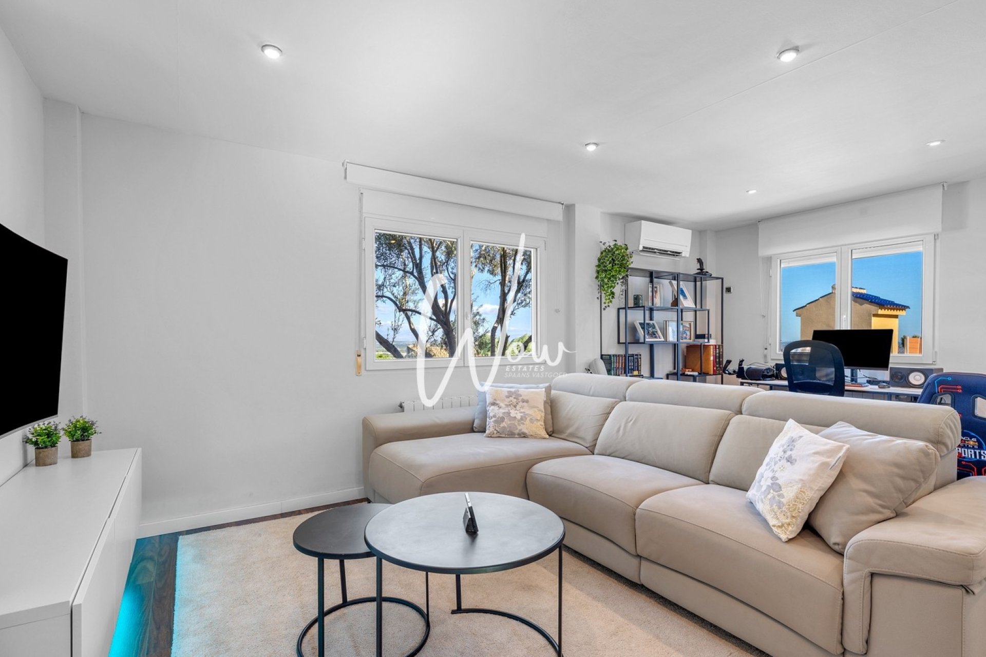 Revente - Villa -
San Miguel de Salinas - Inland