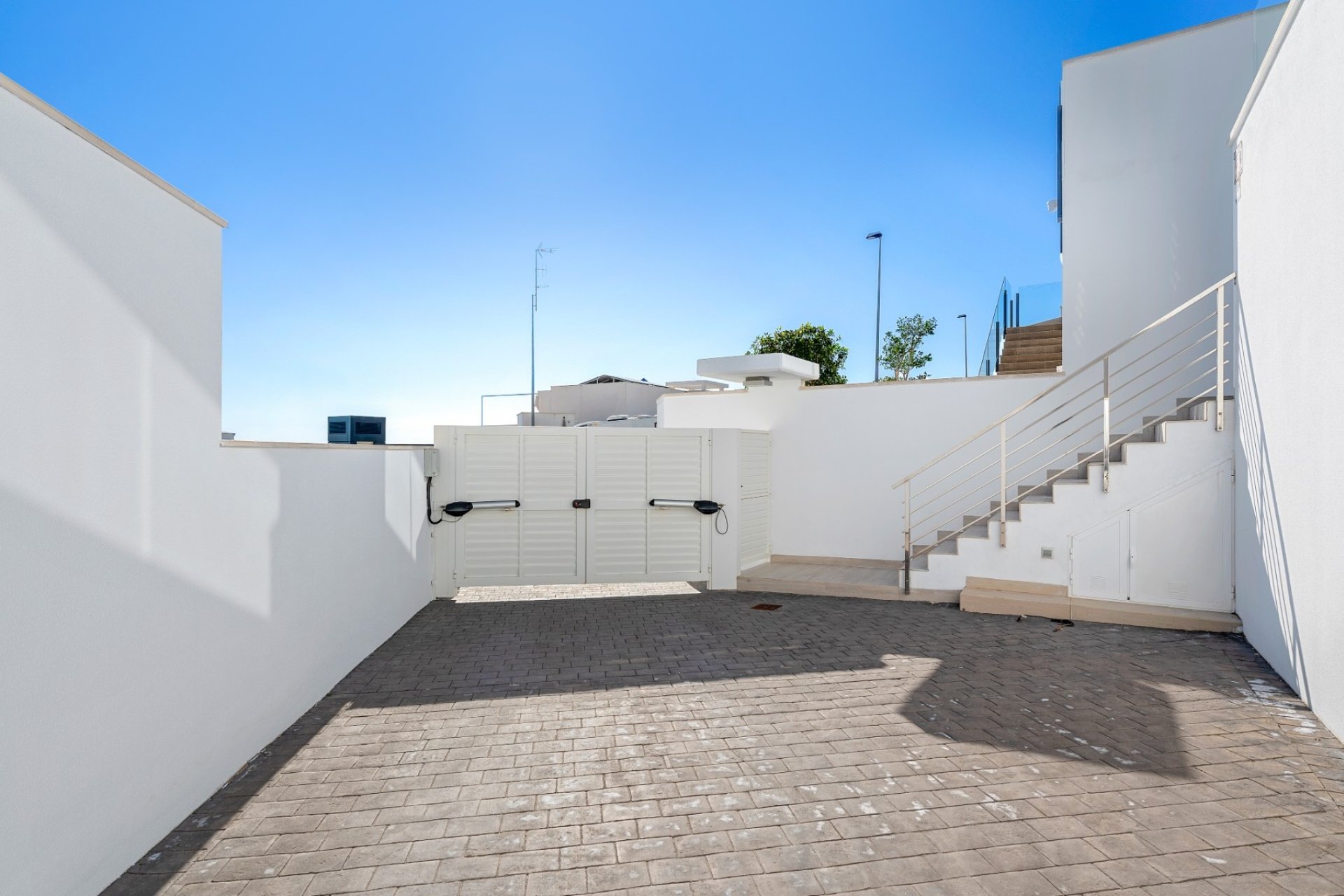 Revente - Villa -
San Miguel de Salinas - Inland