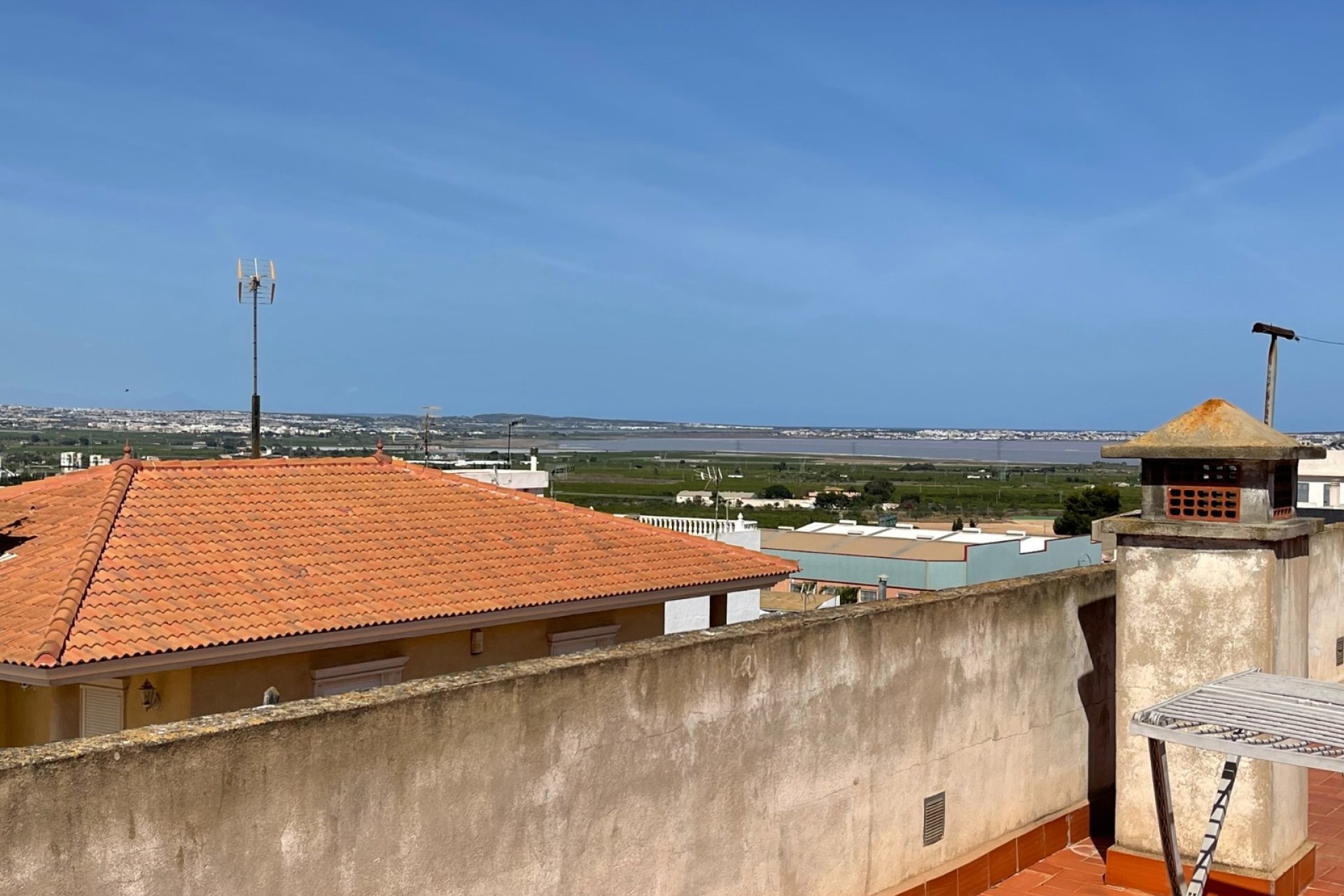 Revente - Villa -
San Miguel de Salinas - Inland