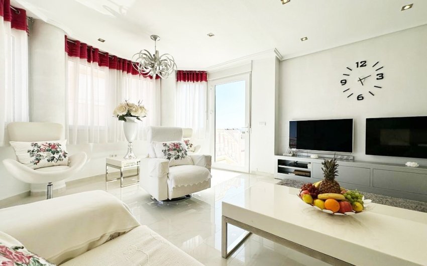 Revente - Villa -
San Miguel de Salinas - Inland