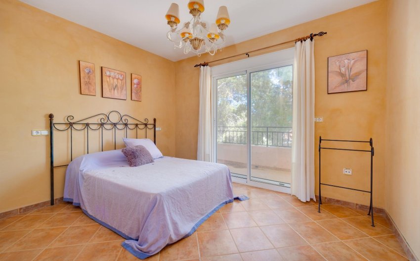 Revente - Villa -
San Miguel de Salinas - Inland