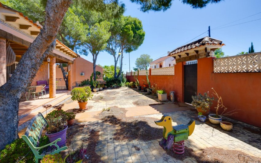 Revente - Villa -
San Miguel de Salinas - Inland