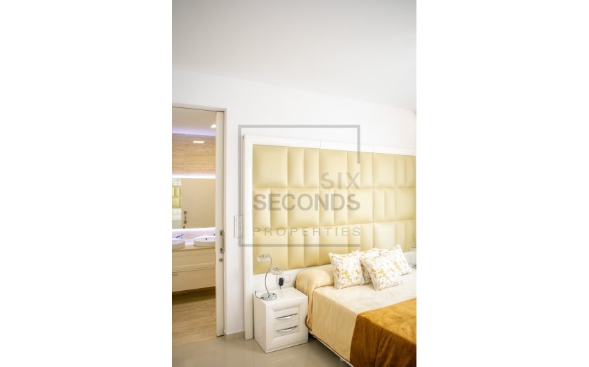 Revente - Villa -
San Miguel de Salinas - Urbanizaciones