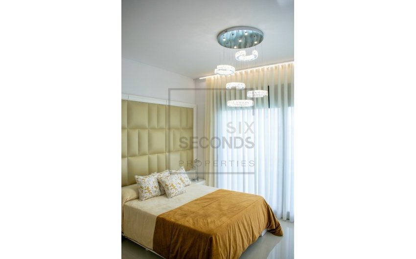 Revente - Villa -
San Miguel de Salinas - Urbanizaciones