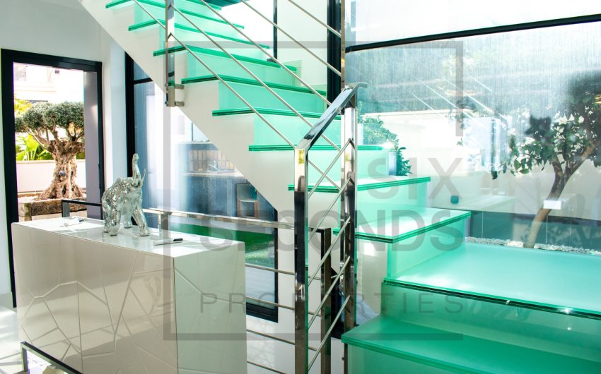 Revente - Villa -
San Miguel de Salinas - Urbanizaciones