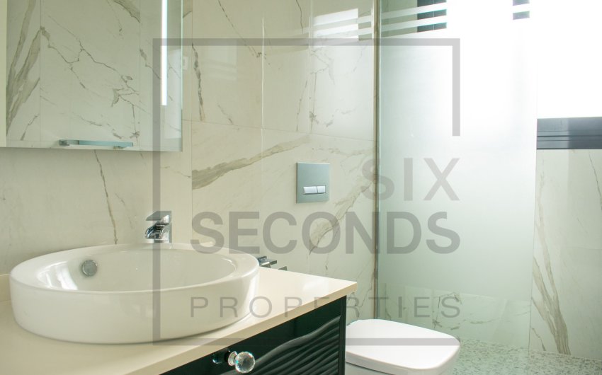 Revente - Villa -
San Miguel de Salinas - Urbanizaciones