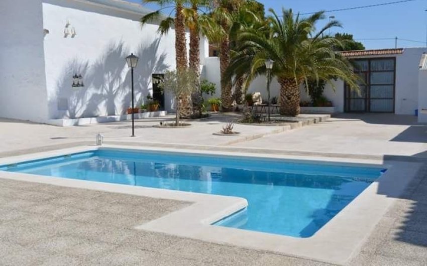 Revente - Villa -
Torre Del Rico - Inland