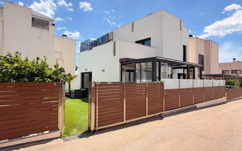 Revente - Villa -
Torrevieja - Aguas Nuevas