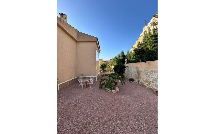 Revente - Villa -
Torrevieja - Aguas Nuevas