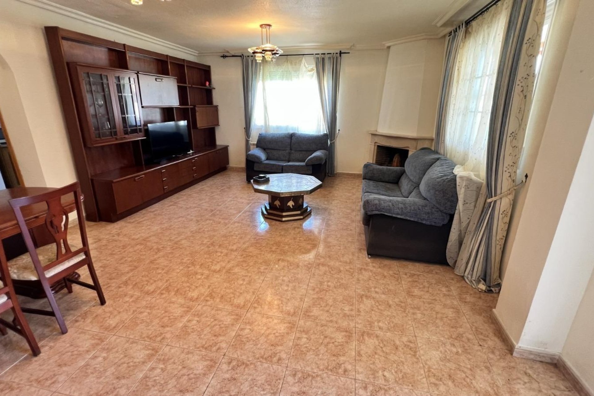 Revente - Villa -
Torrevieja - Aguas Nuevas