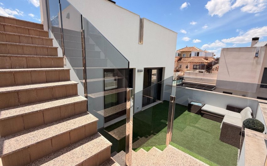 Revente - Villa -
Torrevieja - Aguas Nuevas