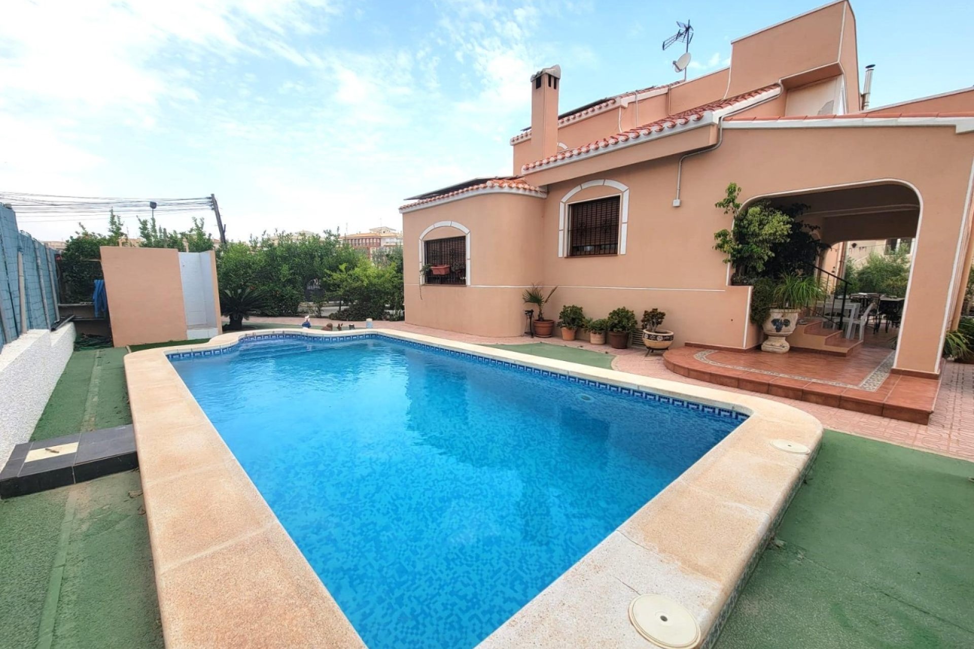 Revente - Villa -
Torrevieja - Aguas Nuevas