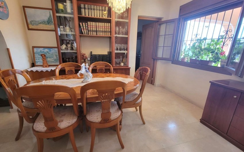 Revente - Villa -
Torrevieja - Aguas Nuevas