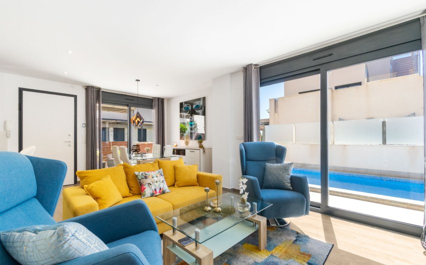 Revente - Villa -
Torrevieja - Aguas Nuevas