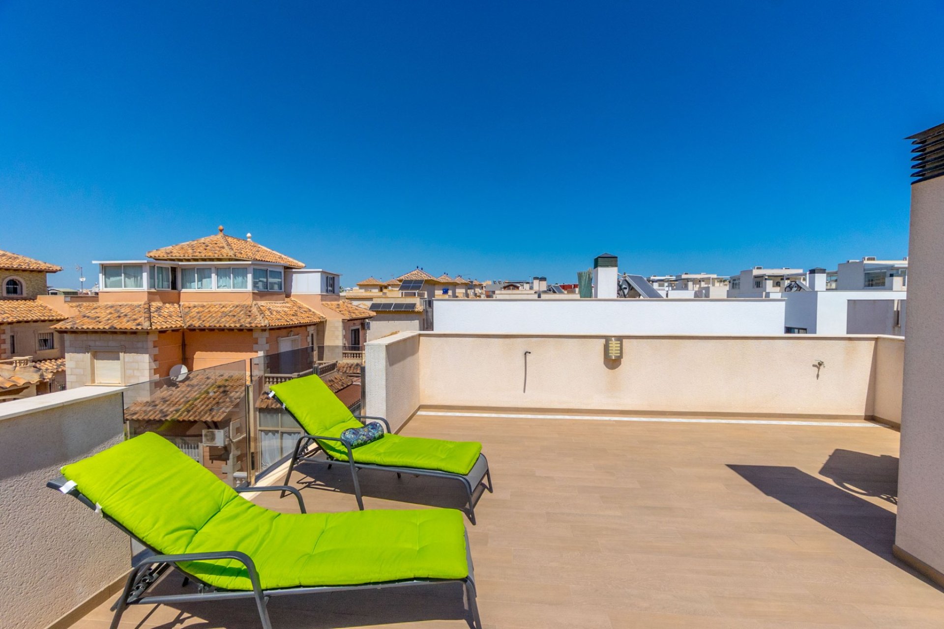 Revente - Villa -
Torrevieja - Aguas Nuevas