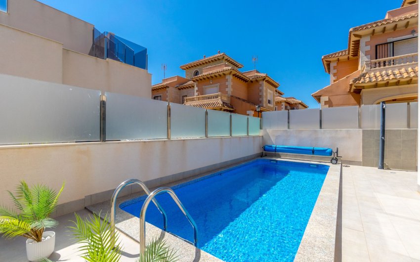 Revente - Villa -
Torrevieja - Aguas Nuevas