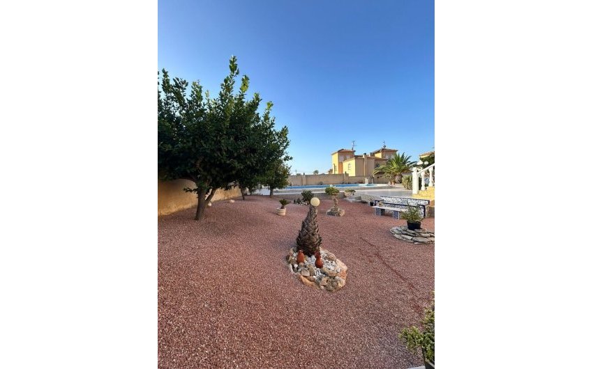 Revente - Villa -
Torrevieja - Aguas Nuevas