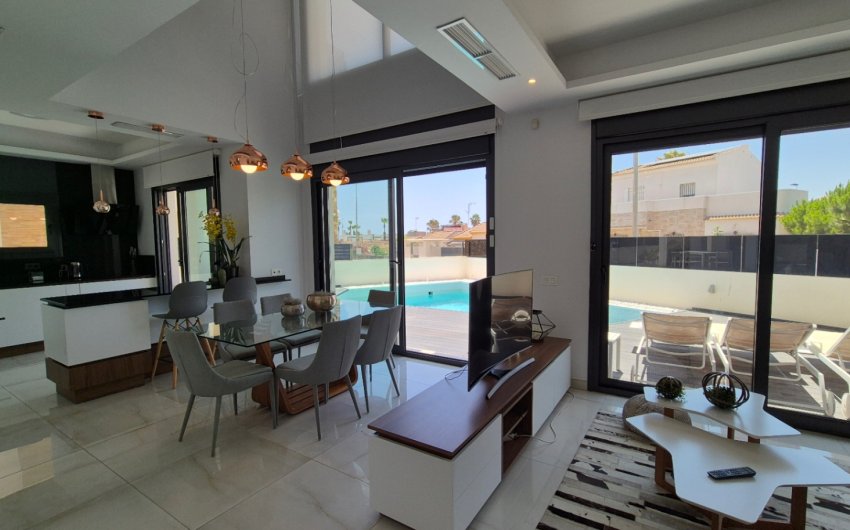 Revente - Villa -
Torrevieja - Costa Blanca Sur