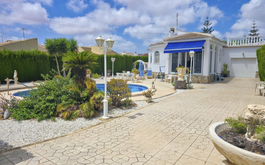 Revente - Villa -
Torrevieja - Costa Blanca