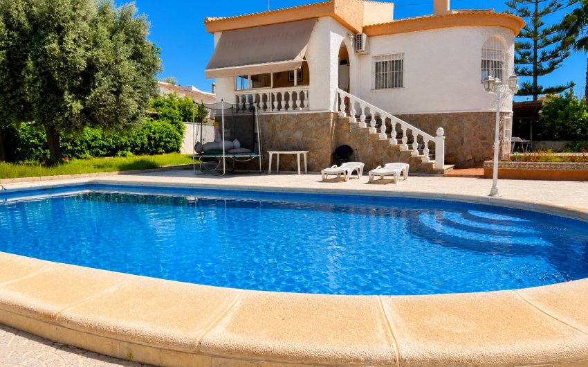 Revente - Villa -
Torrevieja - Costa Blanca