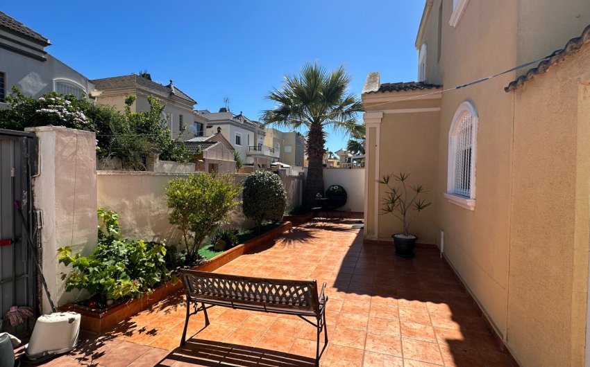 Revente - Villa -
Torrevieja - Costa Blanca
