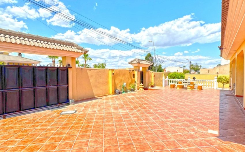 Revente - Villa -
Torrevieja - Costa Blanca