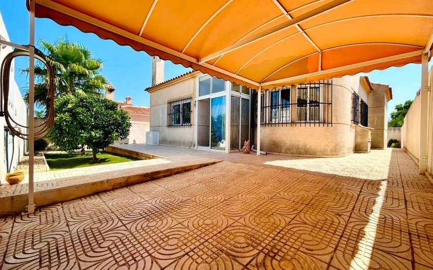Revente - Villa -
Torrevieja - Costa Blanca