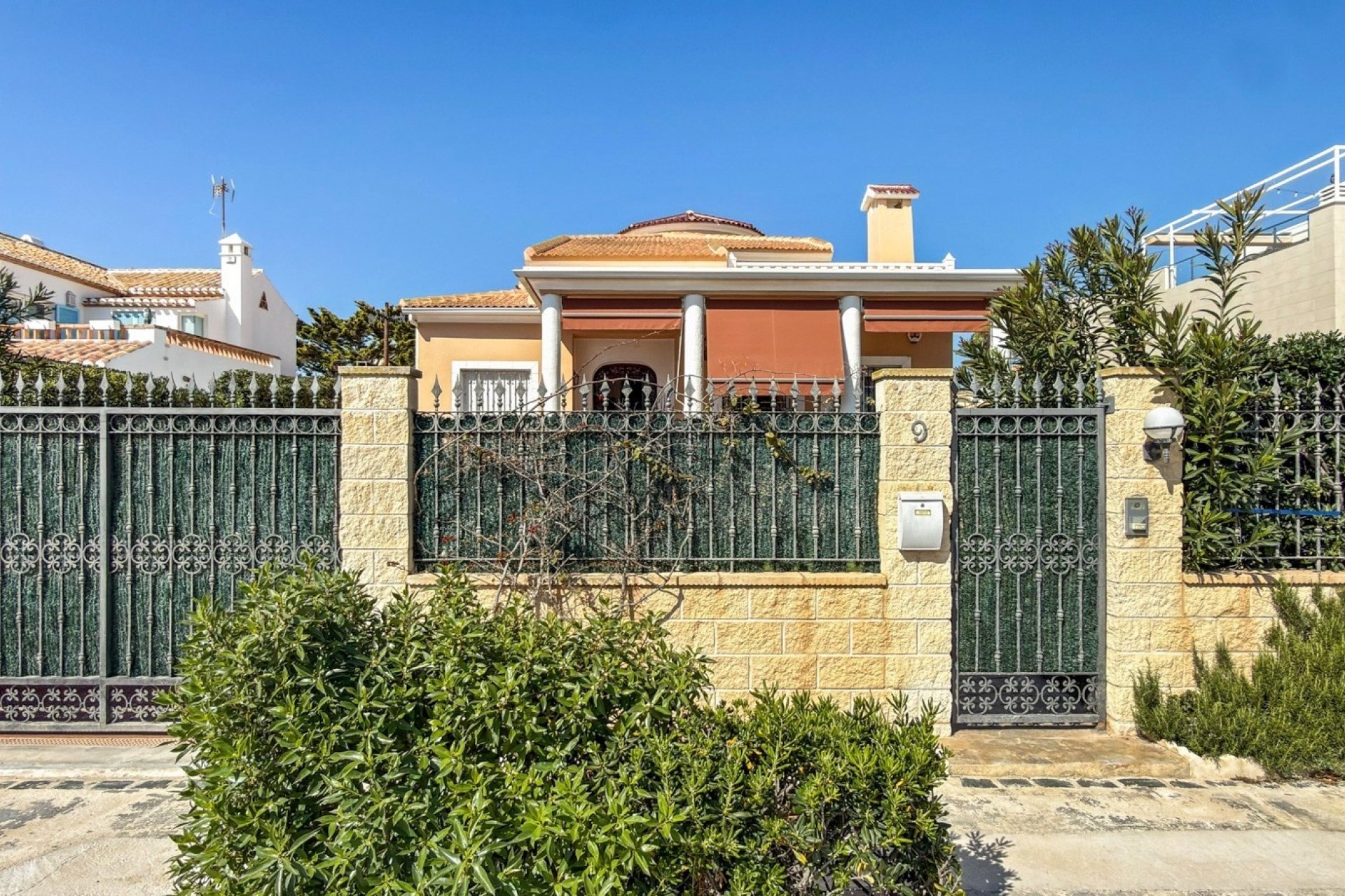 Revente - Villa -
Torrevieja - Costa Blanca