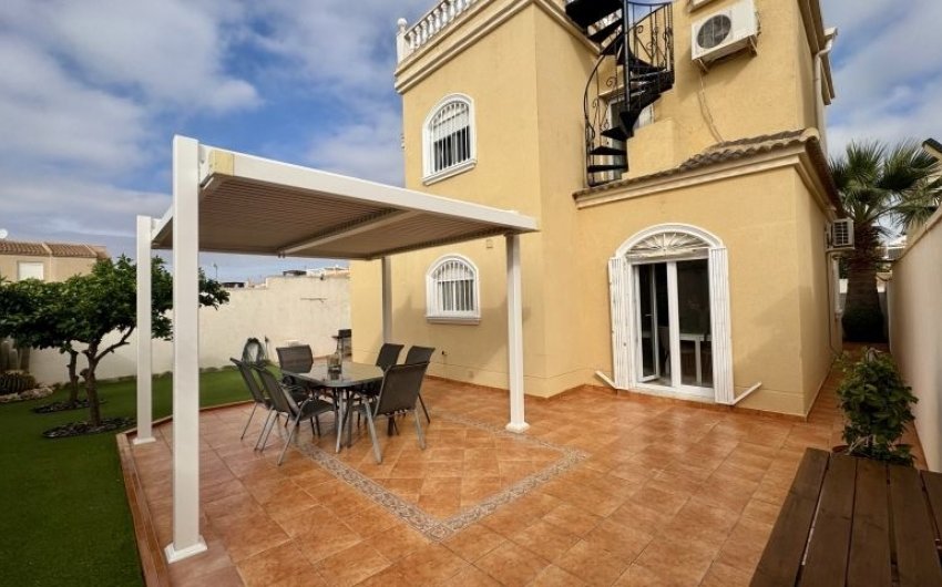 Revente - Villa -
Torrevieja - Costa Blanca