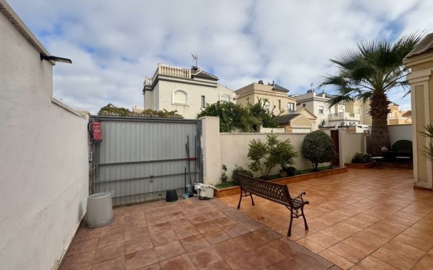 Revente - Villa -
Torrevieja - Costa Blanca