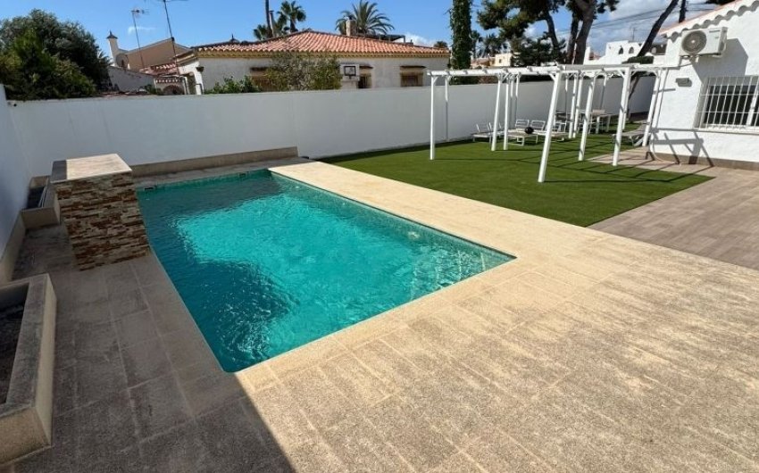 Revente - Villa -
Torrevieja - Costa Blanca