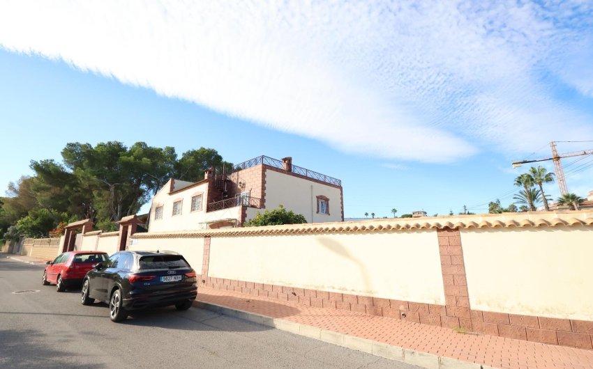 Revente - Villa -
Torrevieja - Costa Blanca