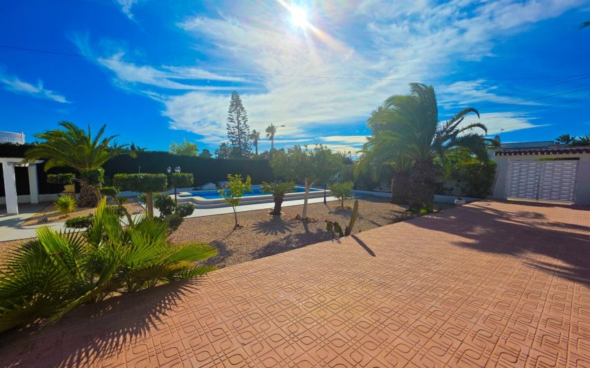 Revente - Villa -
Torrevieja - Costa Blanca