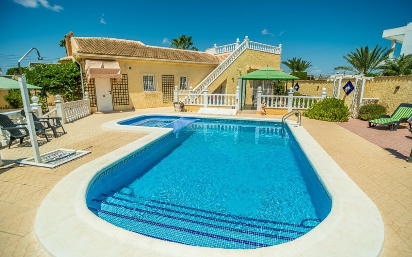 Revente - Villa -
Torrevieja - Costa Blanca