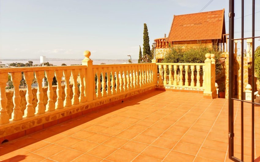 Revente - Villa -
Torrevieja - Costa Blanca