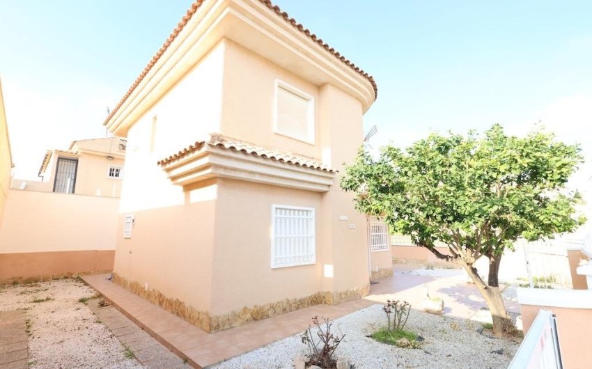 Revente - Villa -
Torrevieja - Costa Blanca